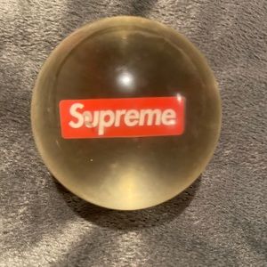 SUPREME Bouncy ball